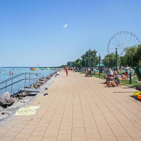 Amazing In W/ 1 Bedrooms Siófok
